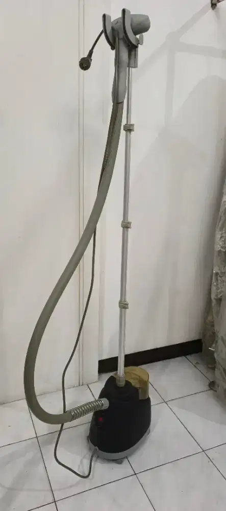 Setrika Uap Berdiri Merk (SALAV Garment Steamer)