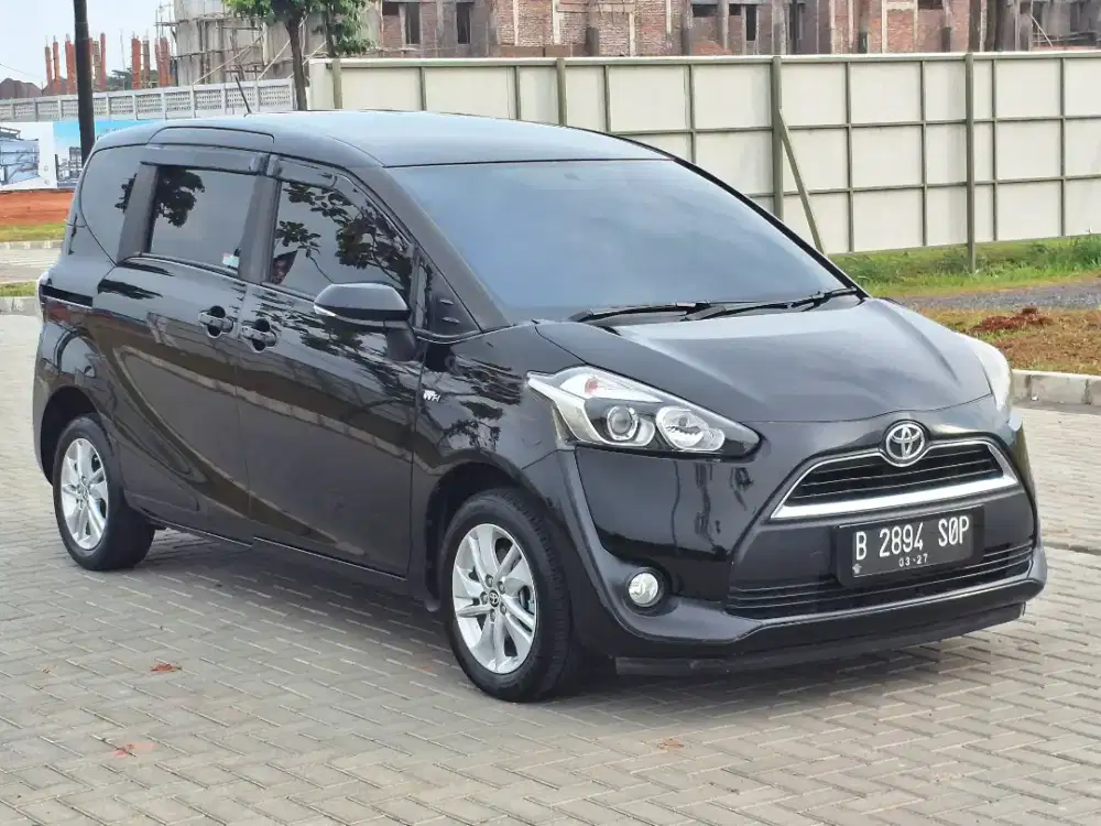 Toyota Sienta G 1.5 Automatic 2017 Bensin Hitam Metalik