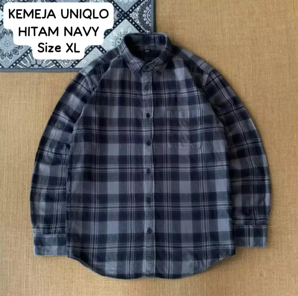 Kemeja Uniqlo Flannel Hitam Navy Kotak Kotak Size XL