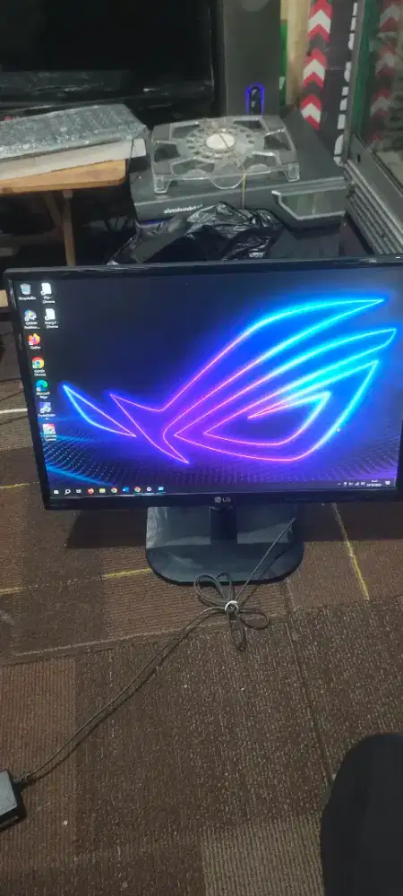 Monitor LED 20in Merkel LG slime normal hanya 500rb lengkap