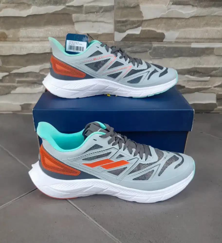 Sepatu Mills Original