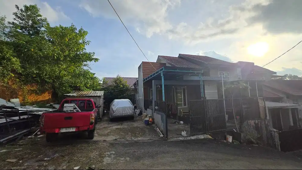 Rumah dekat dengan semua fasilitas kota