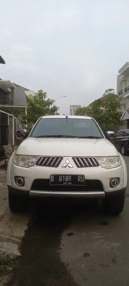 Mitsubishi Pajero Exceed thn 2011 akhir warna putih