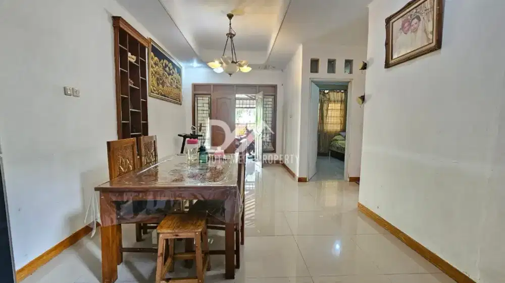 Rumah dijual murah tanah luas di Graha Raya Tangerang