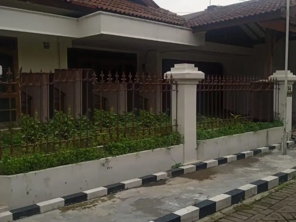 rumah dijual semolowaru tengah surabaya