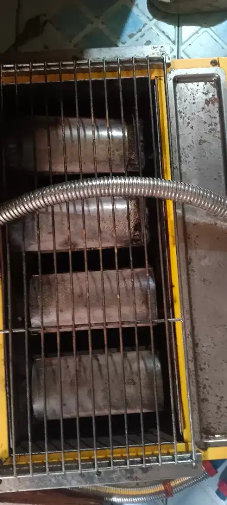 Alat panggangan 4 tungku