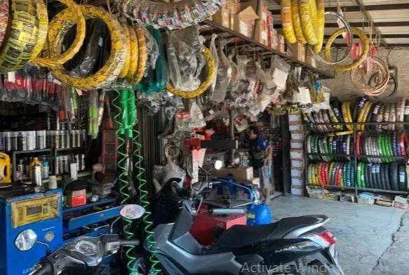 DICARI MONTIR DAN ADMIN BENGKEL MOTOR BERPENGALAMAN