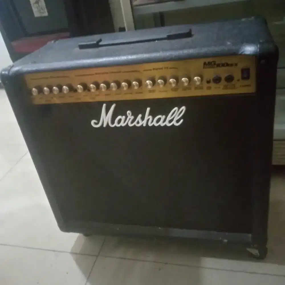 Marshall Ampli Gitar