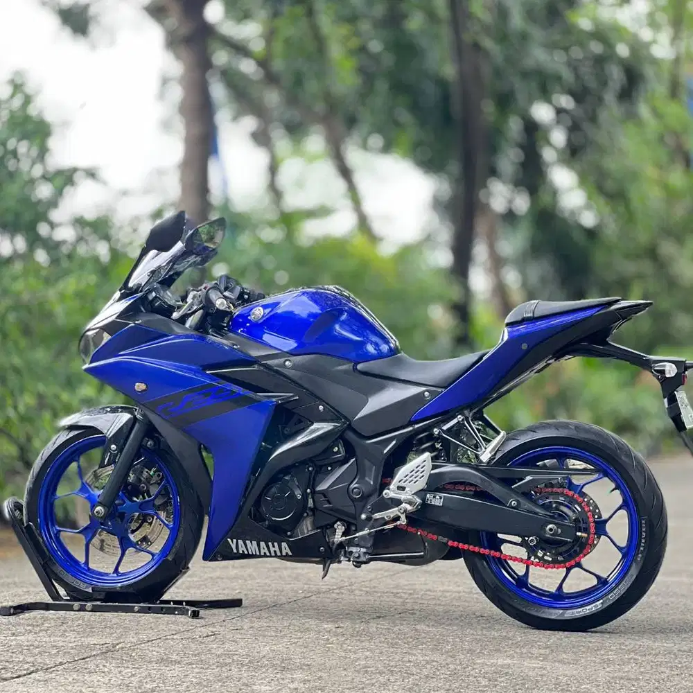 YAMAHA R25 V1 2018 BIRU KM RENDAH PAJAK PANJANG SIAP NGEBUT