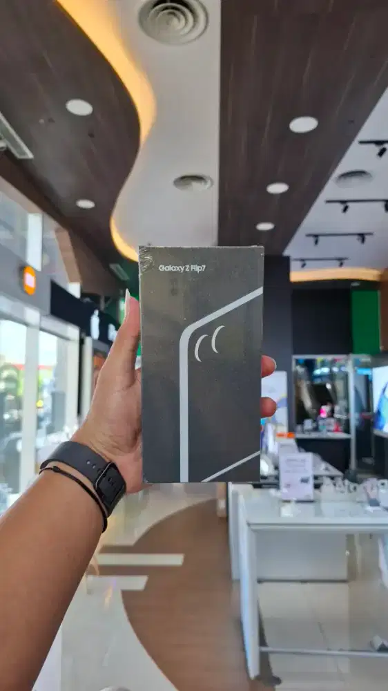 DISKON TERMURAH! SAMSUNG ZFLIP 7 12/512 SEGEL GARANSI SEIN 1 TAHUN
