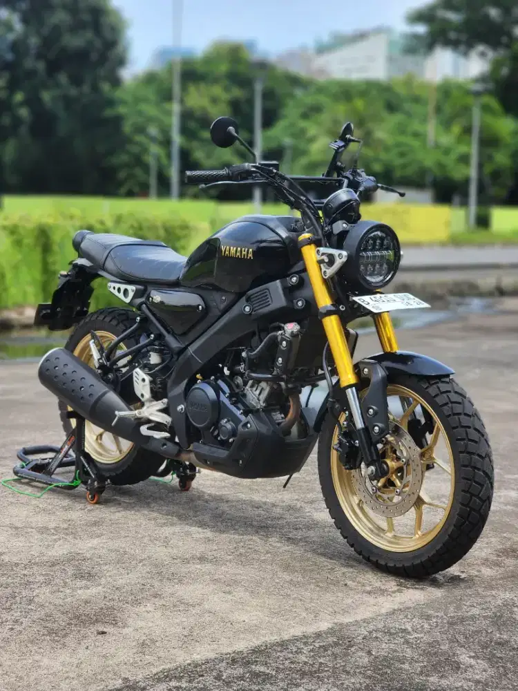 Yamaha XSR 155 Plat DKI