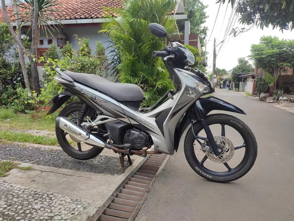 HONDA SUPRA HELM IN 2012