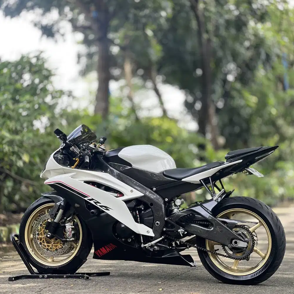YAMAHA YZF R6 2014 PUTIH KM LOW PAJAK HIDUP SIAP GASPOL