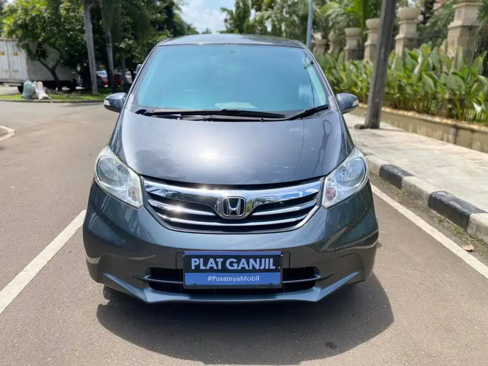 Freed 1.5 S AT 2013 Abu Promo Terawat Yuk Cek Unit Segera