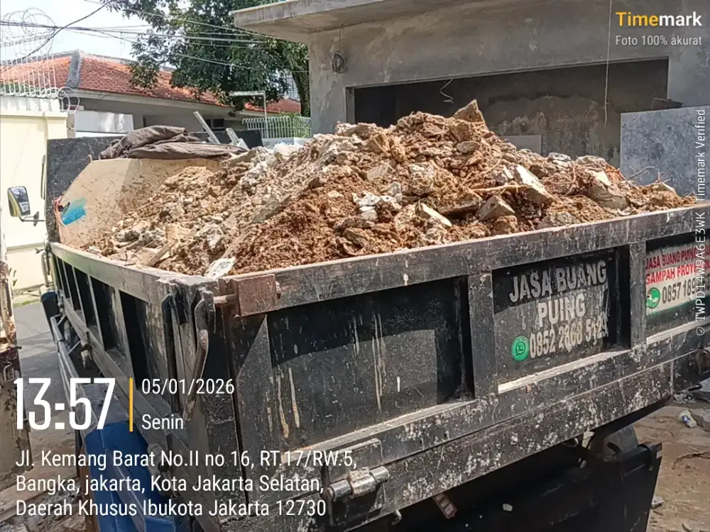 Jasa buang puing dan buang sampah