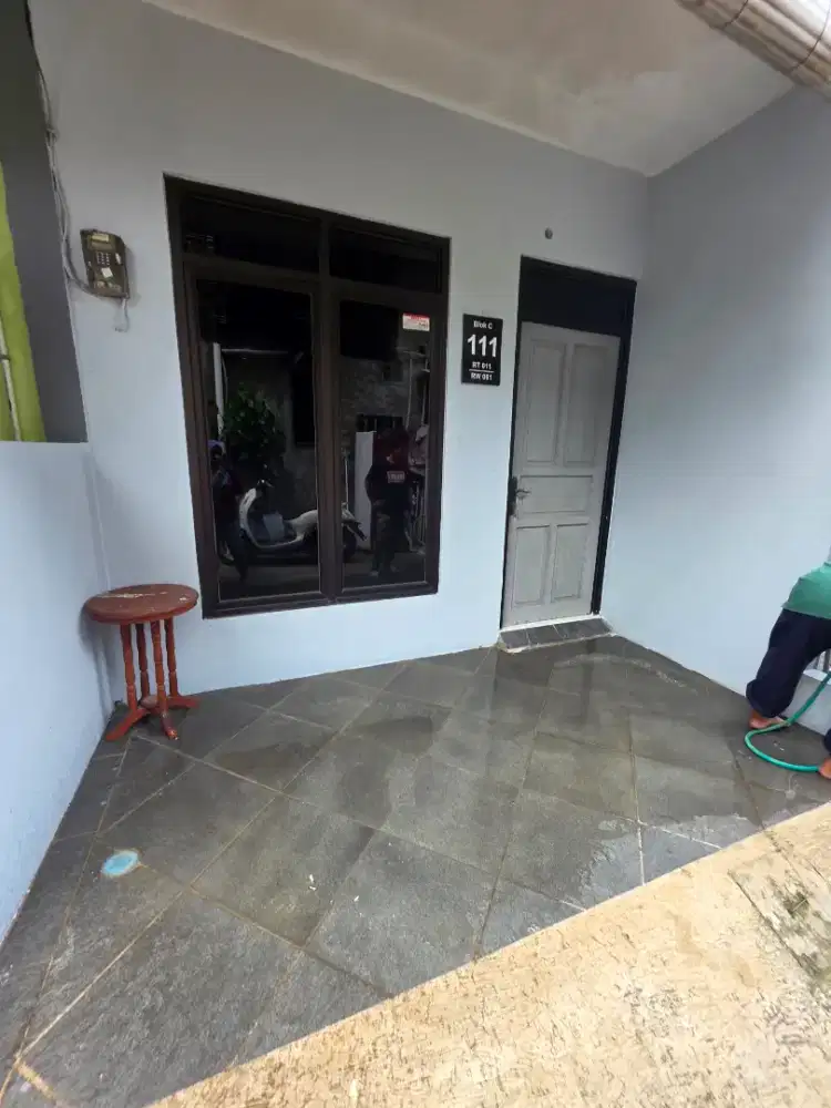 DISEWAKAN Rumah Strategis Aman Asri Ciganjur