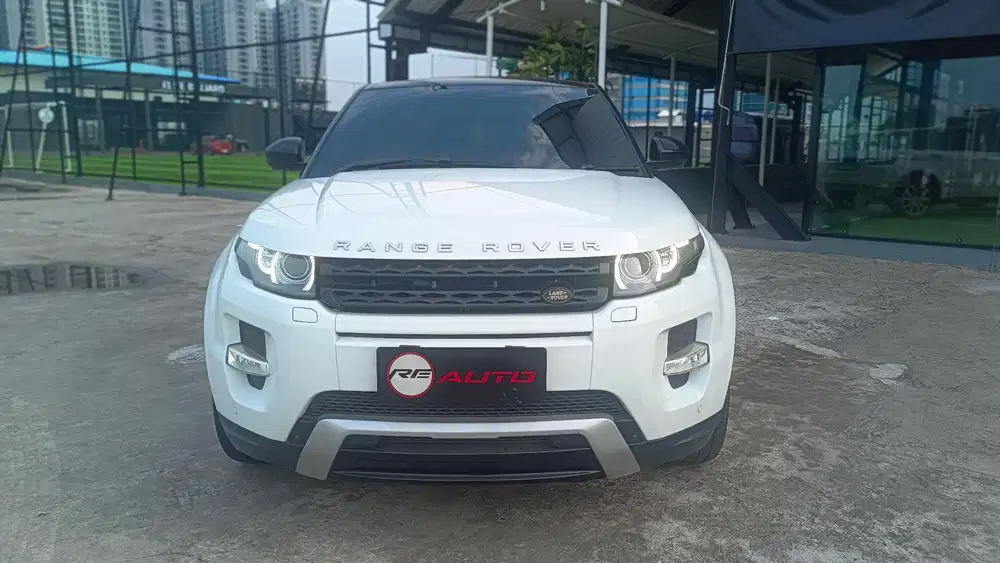 RANGE ROVER EVOQUE DYNAMIC LUXURY AT  2015 PUTIH
