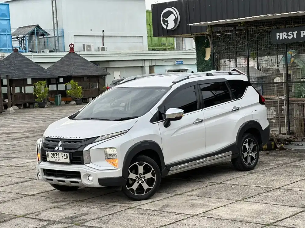 LOW KM Mitsubishi Xpander Cross PP AT Matic 2022 / 2023 Plat Ganjil