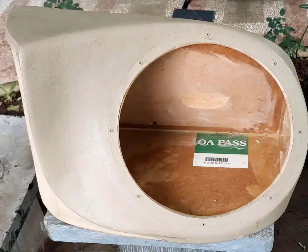 Box subwoofer suzuki ertiga