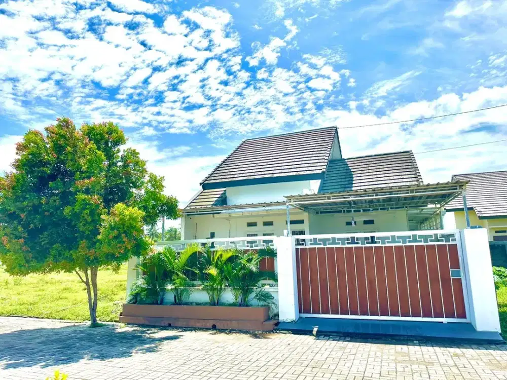 Rumah di kompleks Ayodhya palace meninting