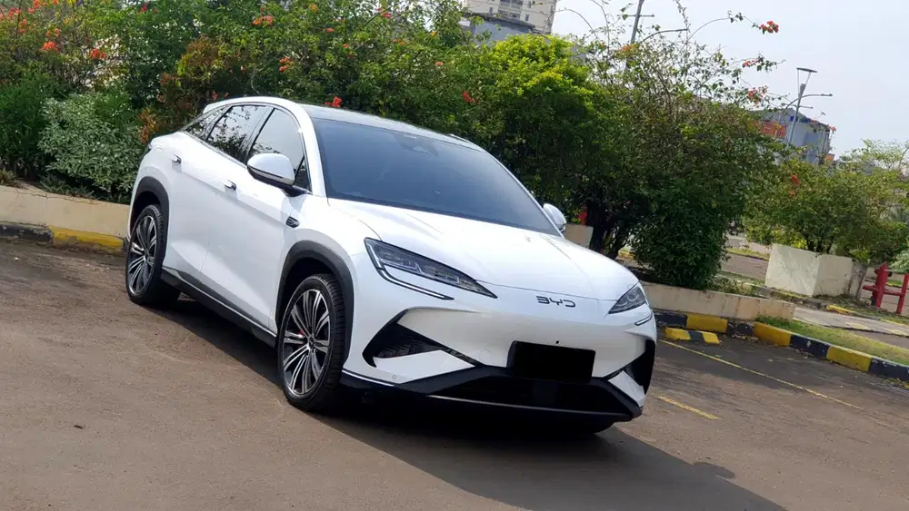 BYD Sealion 7 Performance AWD 4.5s AT Aurora White NIK 2025