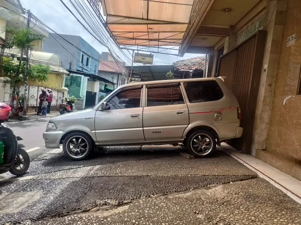 Toyota Kijang 2002 Bensin