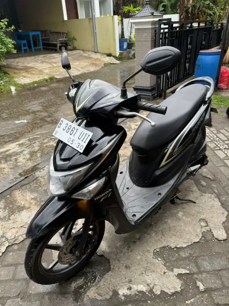 Beat injeksi THN 2015 plat B jakarta