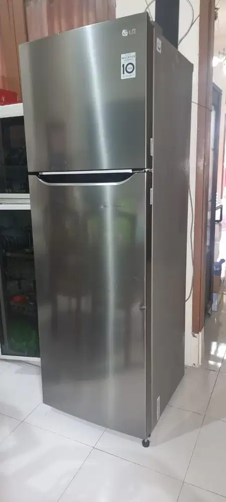 LG 2 Pintu Inverter 270L