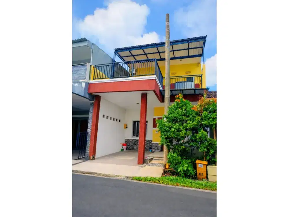 DIJUAL RUMAH 2 LANTAI MURAH BAGUS SIAPHUNI HARGA NEGO SENTUL CITY SS916