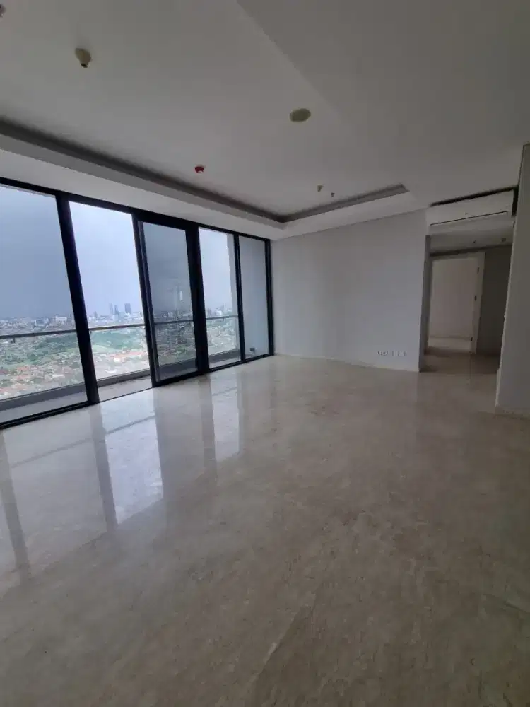 Apartemen Ciputra World Voila kosongan 4 kamar, 5 menit ke tol satelit
