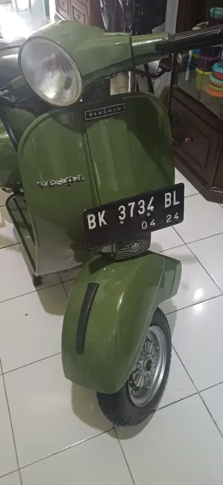Vespa P150 Strada