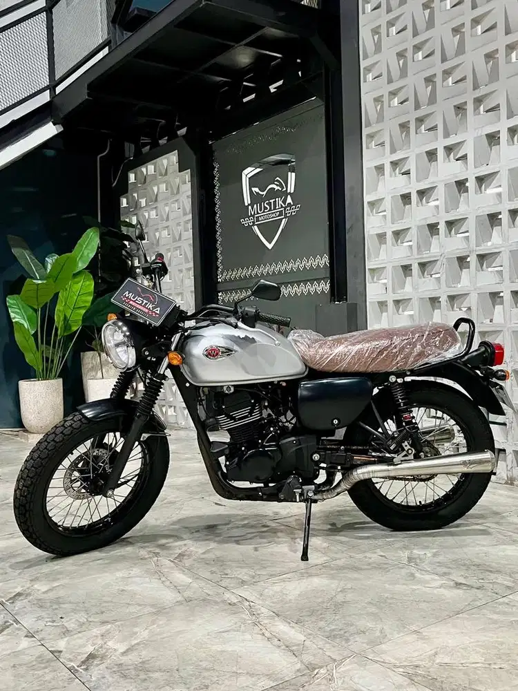 Teristimewa!!Kawasaki W175 Se th 2021 - Ayu Mustika