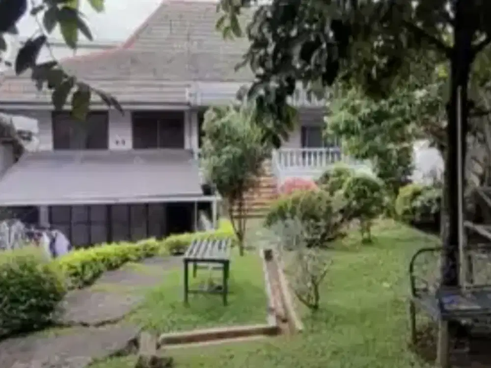 Mewah! Rumah Belakang Kampus IKIP Ciwulan Tengah Kota Malang