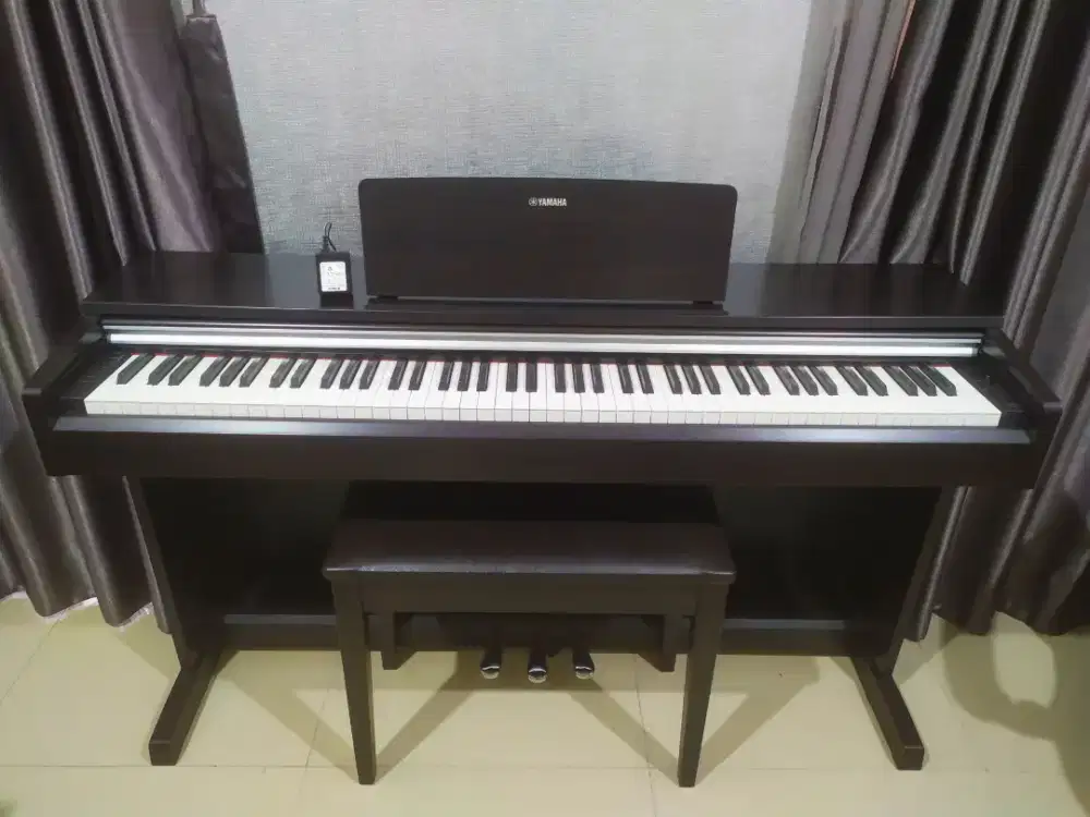 Jual piano digital Yamaha Arius YDP 142 kondisi sangat bagus no minus