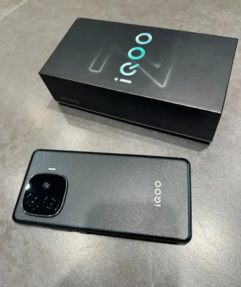 Iqoo z9 5G 8/128gb