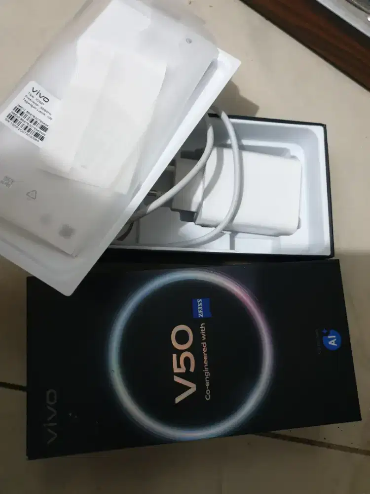 Vivo v50 5g full set