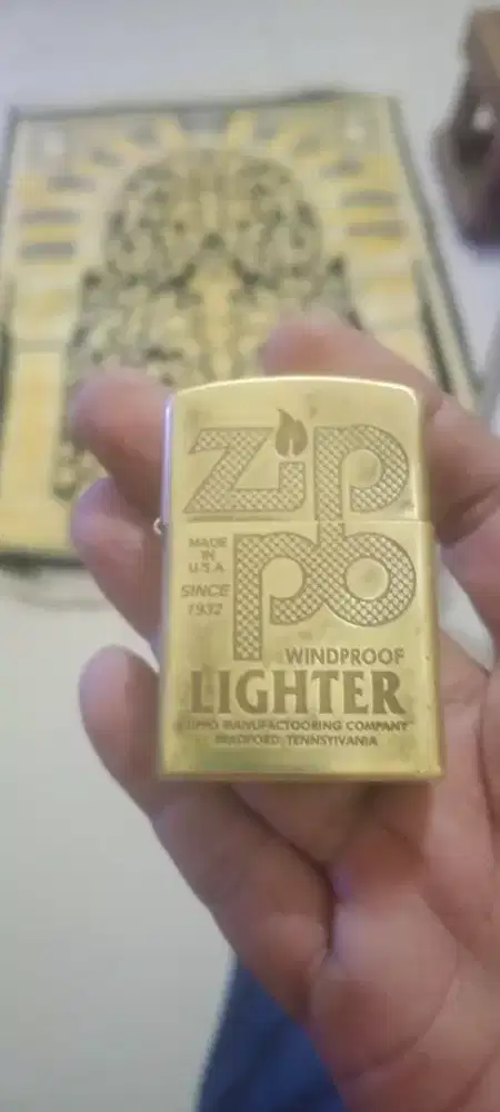 Korek zippo tahun lawas bahan kuningan