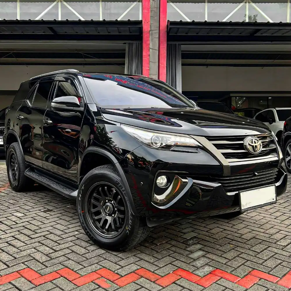 Toyota Fortuner 2.4 VRZ 4x2 2020 Hitam Black 2021 2019 Jual Cepet Bu