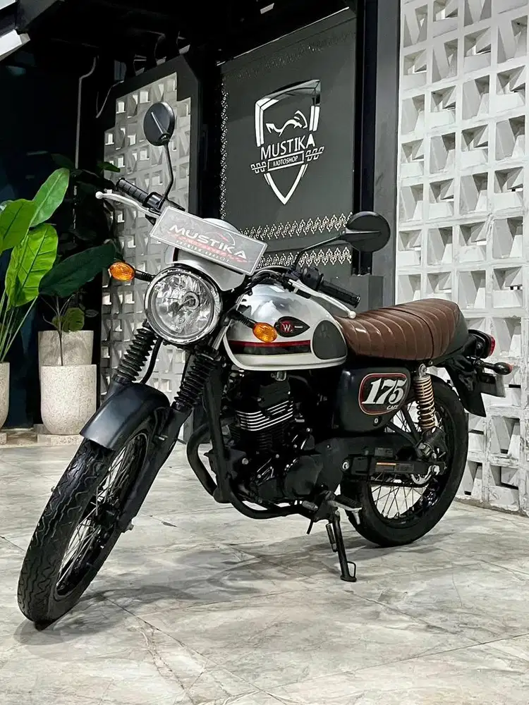 Terbatas!!Kawasaki W175 Cafe th 2022 - Ayu Mustika