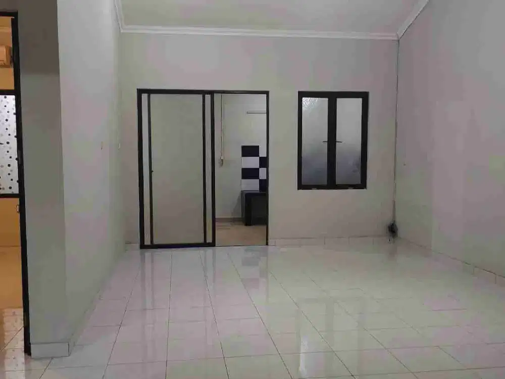 Dijual Cepat Rumah Siap Huni Tanah Luas Posisi Bagus