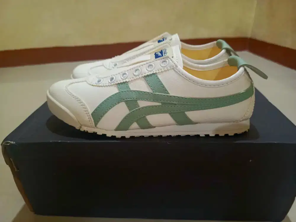 Sepatu Onitsuka cewek