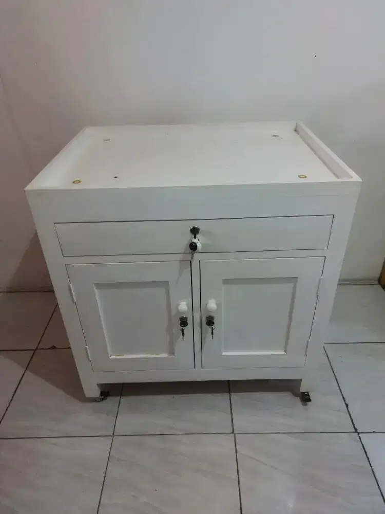 Meja Jualan Multi Fungsi