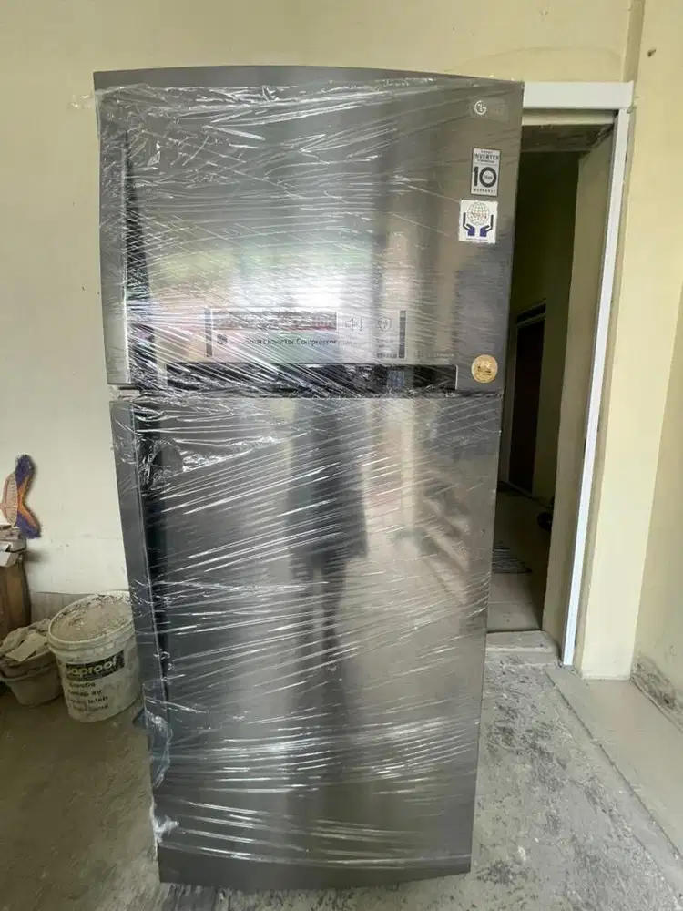 Dijual cepat murah kulkas LG Like New Jumbo 2 pintu smart inverter