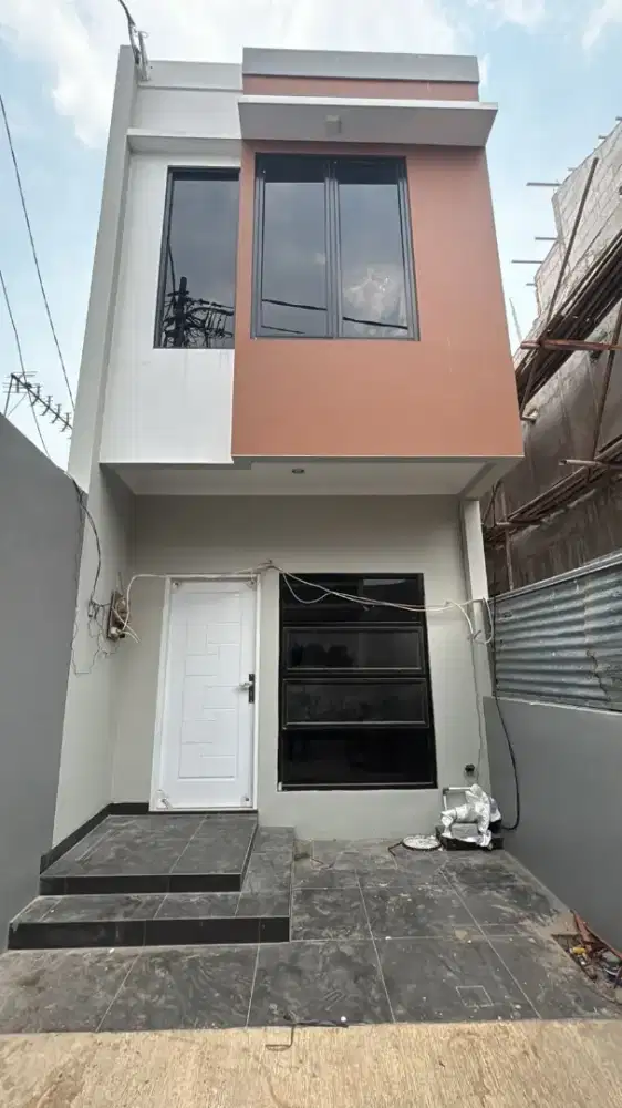 Rumah baru cluster kembang sepatu 2lantai SHM jakpus