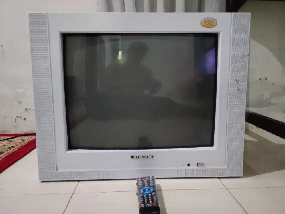 Tv Changhong 21 inci lengkap remot mulus terawat