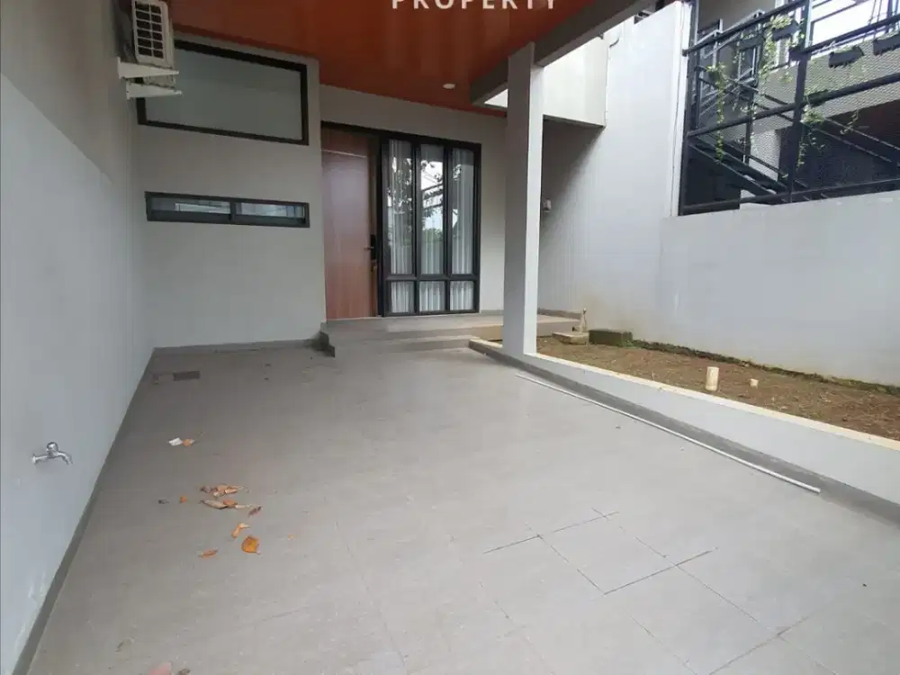 RUMAH 2LT SIAP HUNI SEMI FURNISHED STRATEGIS BEBAS BANJIR DI VILLA MELATI MAS