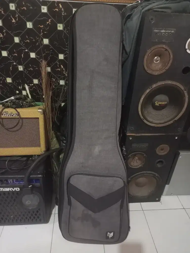 Tas gitar bass masih bagus