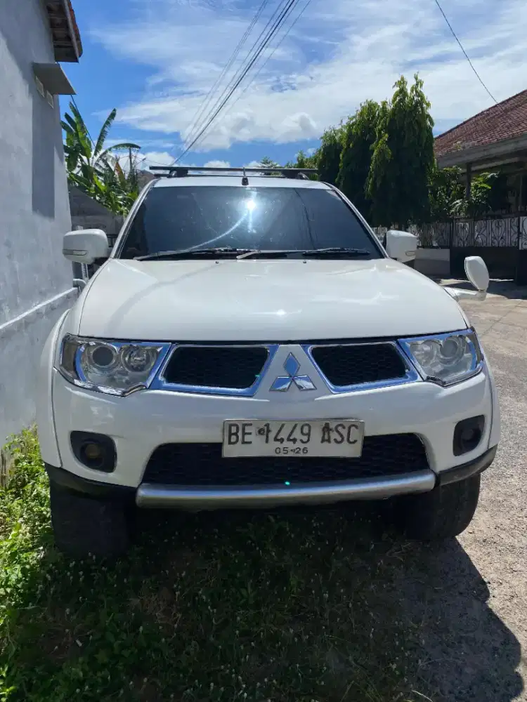 Pajero dakar 4x4 tahun 2010