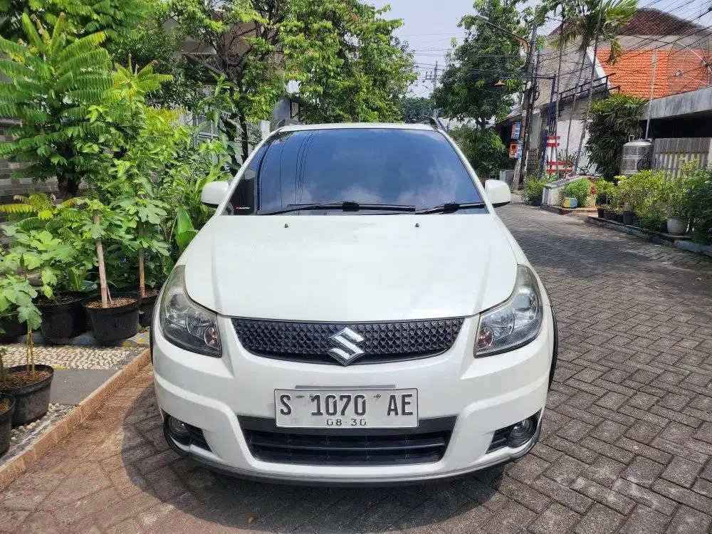 Suzuki X-Over 2010 AT