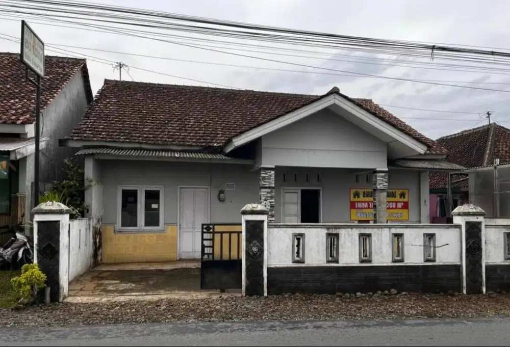 Rumah strategis pinggir jalan raya bojongsari